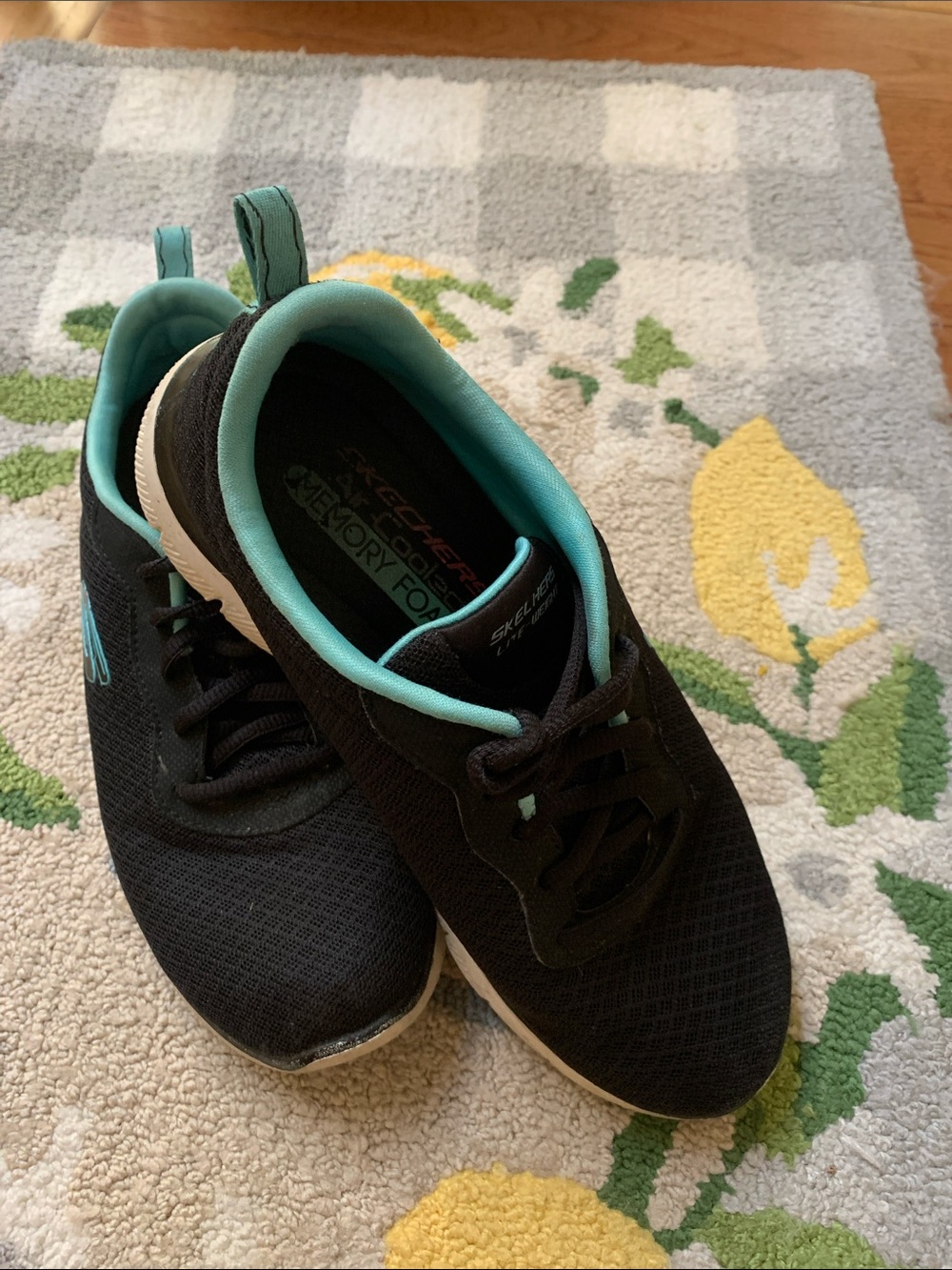 Skechers Black Sneakers with Teal Lining